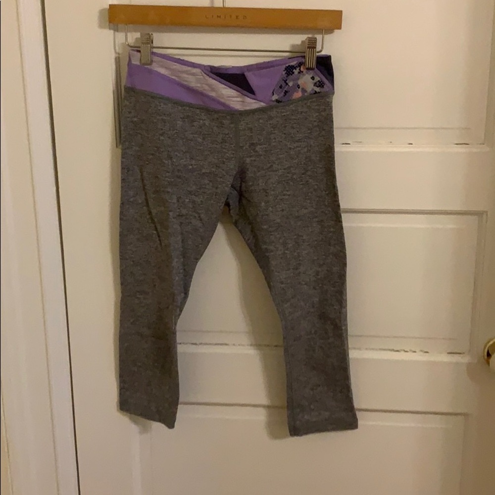 ‼️ Grey cropped leggings ‼️